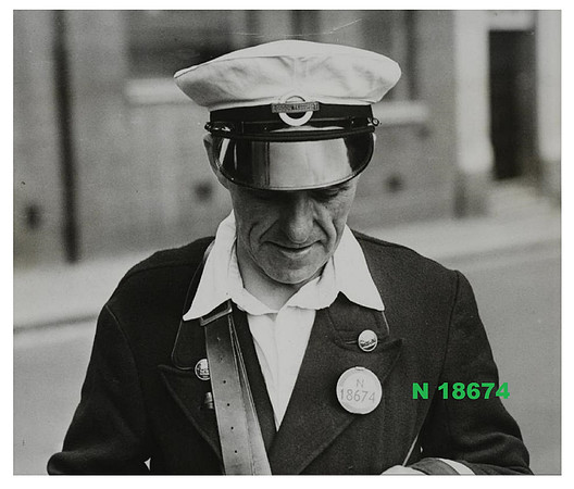 N 18674 London Transport Central Area Conductor
