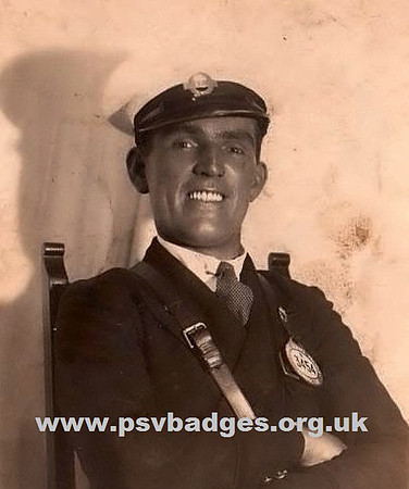 N 3454 Enamel hanging badge issued 1932 - 1935. This would have been handed in on re-newal.