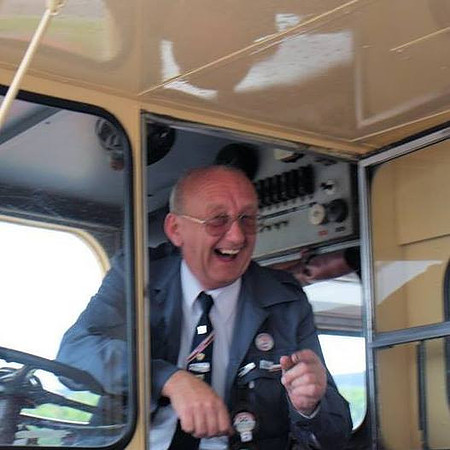 GG 40110 issued Aug 1979 to Alan Jones - Red and White Motor Services