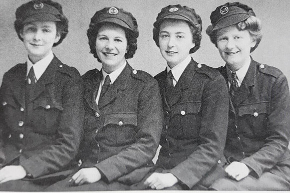 4 Conductresses from the King Alfred Motor Services fleet.
