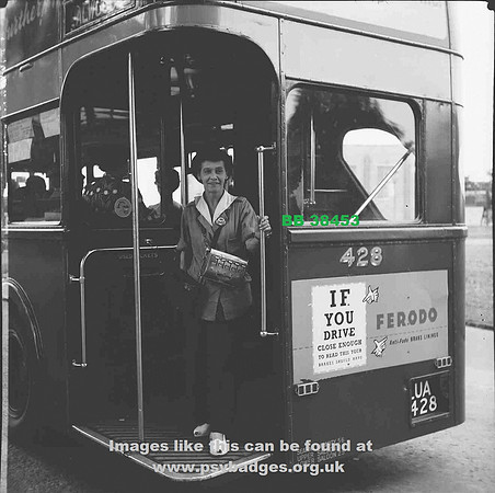 BB 38453 Leeds City Transport Conductress © John Kaye