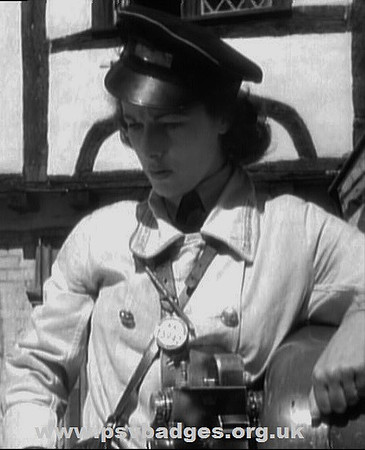 KK 13942 East Kent Road Car Co., Conductress. Possibly WW2.