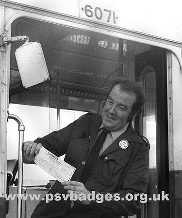 AA 48140 United Automobile Services Driver. ©United Enthusiasts Club