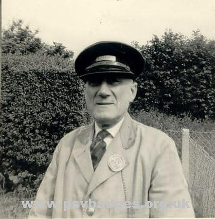CC 4754 Crosville Motor Services Conductor. Note the early style Cap badge.