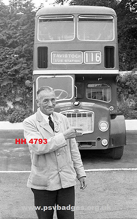 HH 4793 Western National Omnibus Driver Alf Gumery, Tavistock Depot 1969.