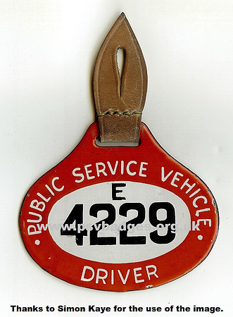 E 4229 1932 issue Enamel badge Replaced by the round badges in 1935